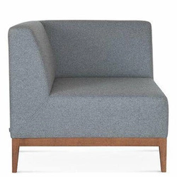 Fotel narożny Snug FAMEG tapicerowany do salonu skandynawski buk personalizowany