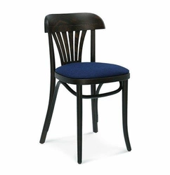 Krzesło drewniane Fameg A-165 personalizowane do jadalni i kuchni klasyczne bukowe