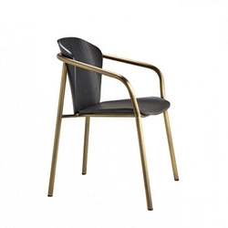 Krzesło drewniane Finn SCAB Design do jadalni nowoczesne z podłokietnikami czarne złote