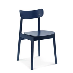 Krzesło drewniane Fameg Nopp personalizowane do jadalni i salonu skandynawskie retro