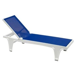 Leżak ogrodowy Tahiti SCAB Design nowoczesny technopolimerowy regulowany niebiesko-biały na taras