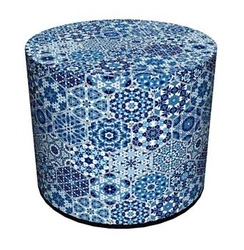 Pufa okrągła Blue Intesi nowoczesna tapicerowana do salonu i sypialni niebieska 40 cm