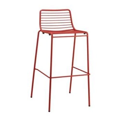Hoker metalowy Summer czerwony z oparciem 75 cm nowoczesny sztaplowany do kuchni ogrodu SCAB Design