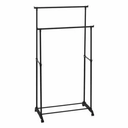 Wieszak stojący na ubrania podwójny czarny z regulacją szerokości na kółkach 5five