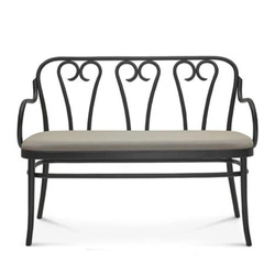 Ławka tapicerowana z oparciem Fameg 6653 CATA premium z drewna bukowego do salonu personalizowana