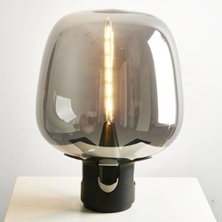 Nowoczesna czarna lampa stołowa FATA z przydymionym szkłem do salonu lub sypialni 46 cm Step into Design