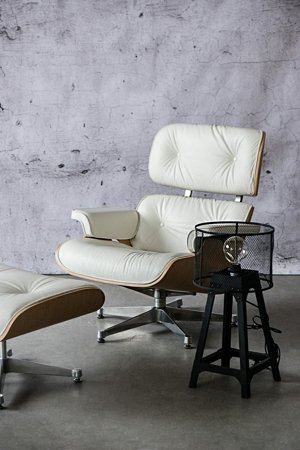 Fotel Vip z podnóżkiem biały/ dąb insp. Lounge chair