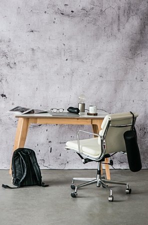 Fotel biurowy CH2171 PREMIUM inspirowany EA217 skóra biała, chrom